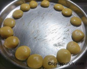 Doodh peda shape