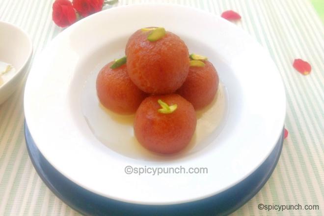 Gulab Jamun recipe with milk powder, suji and maida