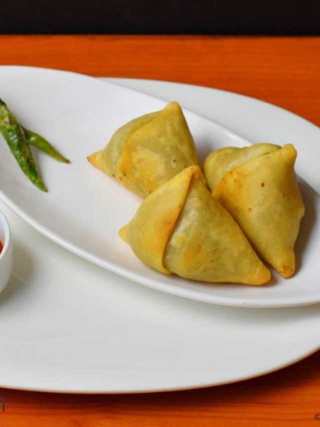 Street Style Samosa recipe at ease