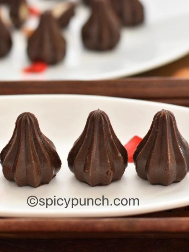 Easy Chocolate Modak recipe story – with & without mould