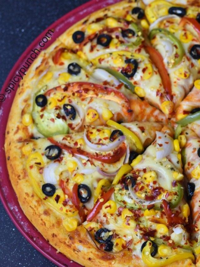 Homemade vegetable pizza(in oven & pan) dominos style pizza recipe