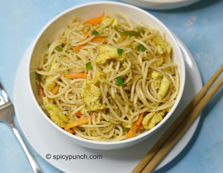 Egg noodles recipe (Chinese hakka style) Egg chow mein recipe