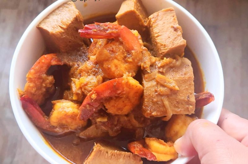 Echor Chingri recipe | Bengali Kathal Chingri recipe | Bengali Echor recipe with prawn