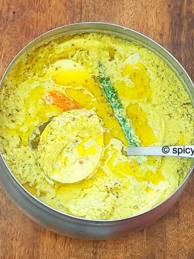 Bengali Dim bhapa curry – a Bengali steamed egg curry recipe