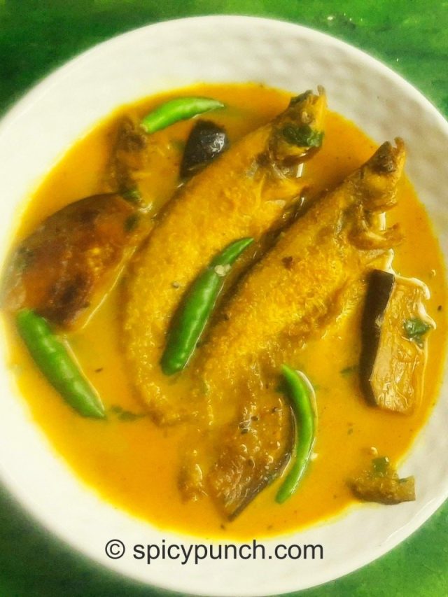 Begun diye Pabda macher jhol – Pabda fish curry